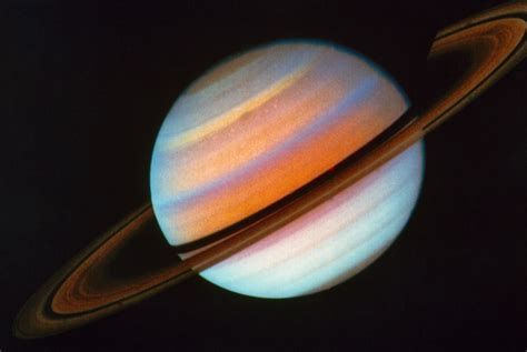 voyager 1 images of saturn